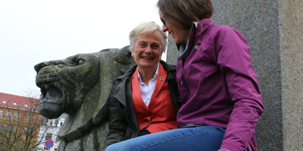 - Vitskapsakademiet er den einaste staden eg framleis kan kalla meg ung og lovande, seier professor Vigdis Vandvik. Ho vart medlem i fjor, professor Kjersti Fløttum i år. Foto: Hilde Kristin Strand - Vitskapsakademiet er den einaste staden eg framleis kan kalla meg ung og lovande, seier professor Vigdis Vandvik. Ho vart medlem i fjor, professor Kjersti Fløttum i år. Foto: Hilde Kristin Strand