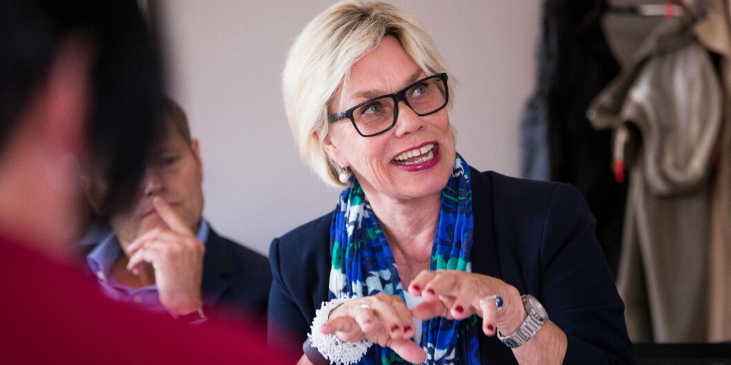 Psykologiprofessor og tidligere instituttleder og dekan Fanny Duckert har tidligere sagt at hun var en av dem som «kanskje burde ha ryddet opp» i klinikkdriften ved Psykologisk institutt på Universitetet i Oslo. Hun har inntil nylig selv drevet privat virksomhet i universitetets lokaler. Psykologiprofessor og tidligere instituttleder og dekan Fanny Duckert har tidligere sagt at hun var en av dem som «kanskje burde ha ryddet opp» i klinikkdriften ved Psykologisk institutt på Universitetet i Oslo. Hun har inntil nylig selv drevet privat virksomhet i universitetets lokaler.