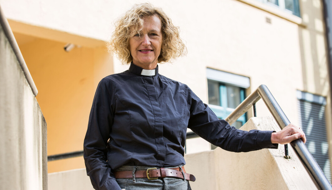 Oslos nye biskop Kari Veiteberg er student ved fagforfatterstudiet ved Høgskolen i Oslo og Akershus og tror hun vil få god nytte av det hun lærer der i biskopjobben. Foto: Butt, Mariam Oslos nye biskop Kari Veiteberg er student ved fagforfatterstudiet ved Høgskolen i Oslo og Akershus og tror hun vil få god nytte av det hun lærer der i biskopjobben. Foto: Butt, Mariam