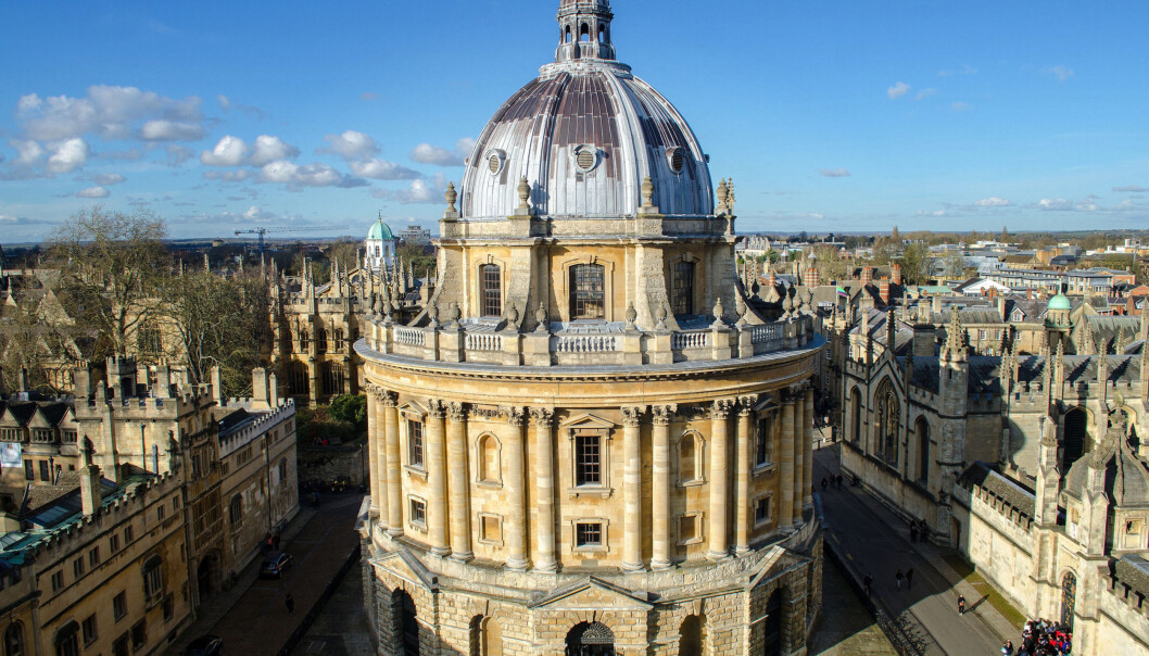 Oxford University er et av de britiske universitetene som risikerer bøter fordi rektoren har for høy lønn. Foto: Alison Day/Flickr Oxford University er et av de britiske universitetene som risikerer bøter fordi rektoren har for høy lønn. Foto: Alison Day/Flickr