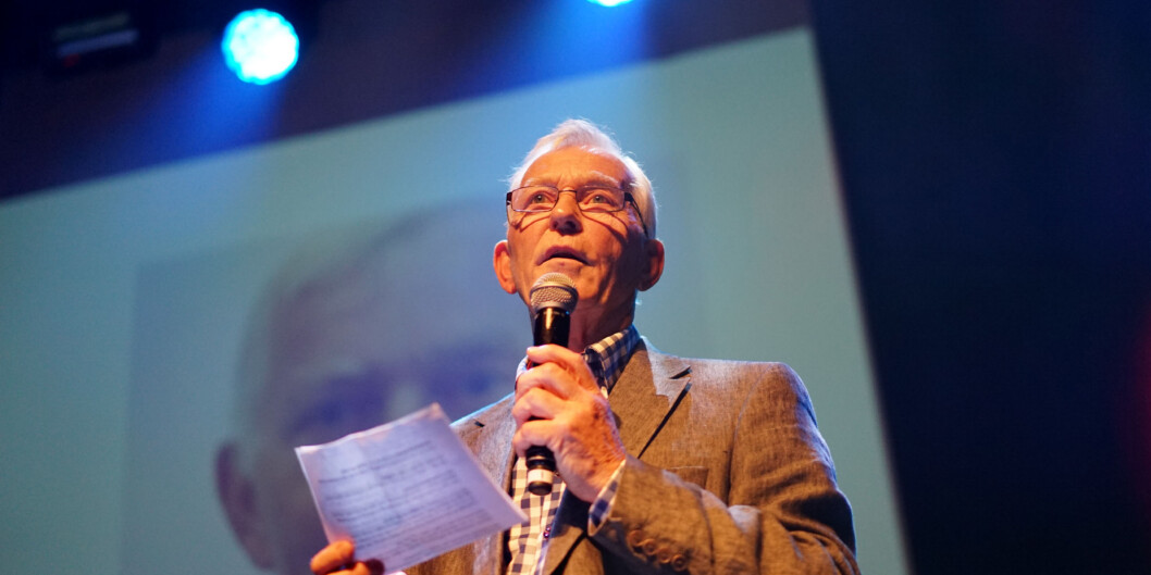 Geir Martinussen mottok prisen på ansattfesten til Høgskolen i Oslo og Akershus på Rockefeller 31. august. Foto: Ketil Blom Haugstulen Geir Martinussen mottok prisen på ansattfesten til Høgskolen i Oslo og Akershus på Rockefeller 31. august. Foto: Ketil Blom Haugstulen