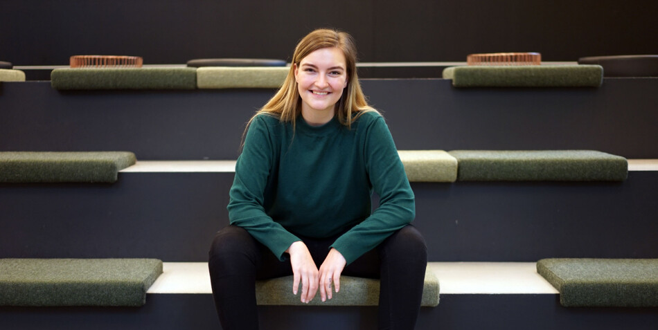 Julie Størholdt Iversen (25) vil gjerne ha ett år til i ledelsen av Norsk studentorganisasjon. Foto: Ketil Blom Haugstulen Julie Størholdt Iversen (25) vil gjerne ha ett år til i ledelsen av Norsk studentorganisasjon. Foto: Ketil Blom Haugstulen