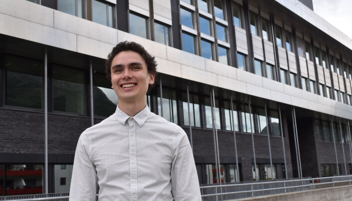 Leder for Studenttinget på Vestlandet, Jonas Oliver Hui Dahl. Leder for Studenttinget på Vestlandet, Jonas Oliver Hui Dahl.