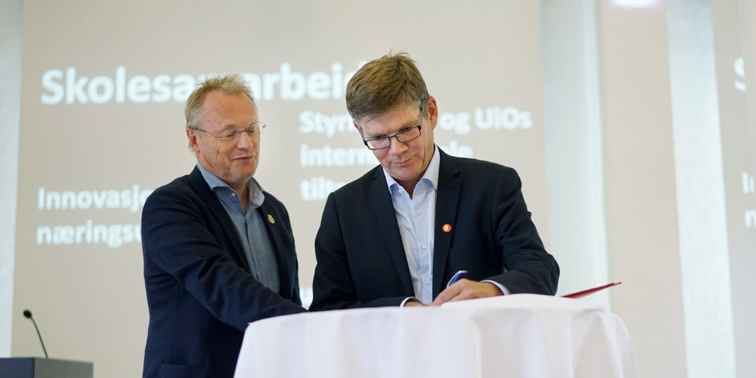 Byrådsleder Raymond Johansen og rektor ved Universitetet i Oslo, Svein Stølen signerte en ny overordnet samarbeidsavtale i dag - for Kunnskapshovedstaden. Foto: Ketil Blom Haugstulen Byrådsleder Raymond Johansen og rektor ved Universitetet i Oslo, Svein Stølen signerte en ny overordnet samarbeidsavtale i dag - for Kunnskapshovedstaden. Foto: Ketil Blom Haugstulen