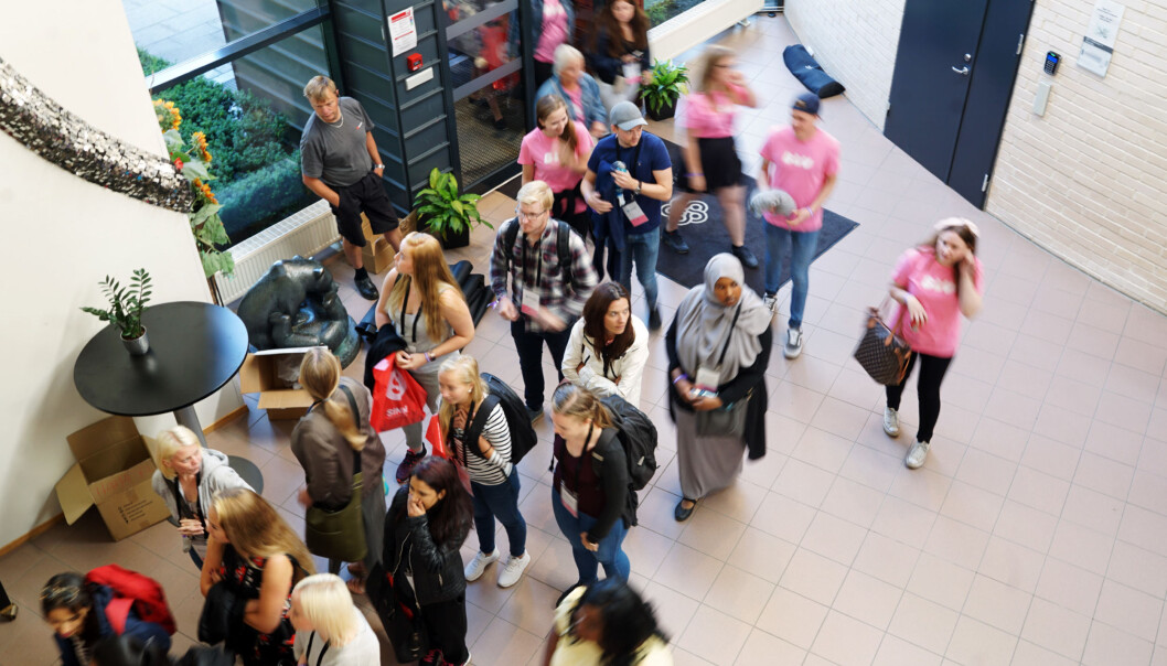 Utdanningsinstitusjonane må ta språkrettene til studentane på alvor, skriv Magne Aasbrenn. Biletet er frå studiestart 2017 ved Høgskolen i Innlandet, Hamar. Foto: Ketil Blom Haugstulen Utdanningsinstitusjonane må ta språkrettene til studentane på alvor, skriv Magne Aasbrenn. Biletet er frå studiestart 2017 ved Høgskolen i Innlandet, Hamar. Foto: Ketil Blom Haugstulen