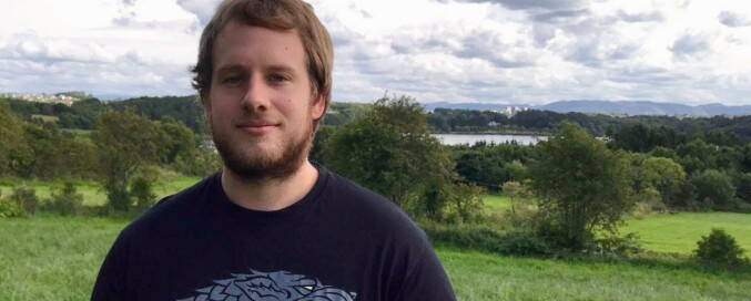 Organisatorisk nestleder i Studentdemokratiet HSN, Simen Oftedahl, forklarer at bakgrunnen for å legge opp til lukking er tilbakemeldinger fra bl.a. tidligere kandidater. Organisatorisk nestleder i Studentdemokratiet HSN, Simen Oftedahl, forklarer at bakgrunnen for å legge opp til lukking er tilbakemeldinger fra bl.a. tidligere kandidater.