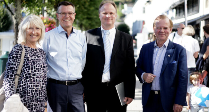 Marit Boyesen (UiS), Dag Rune Olsen (UiB), Frank Reichert (UiA) og Ole Petter Ottersen (dengang UiO) på Arendalsuka 2016. Marit Boyesen (UiS), Dag Rune Olsen (UiB), Frank Reichert (UiA) og Ole Petter Ottersen (dengang UiO) på Arendalsuka 2016.