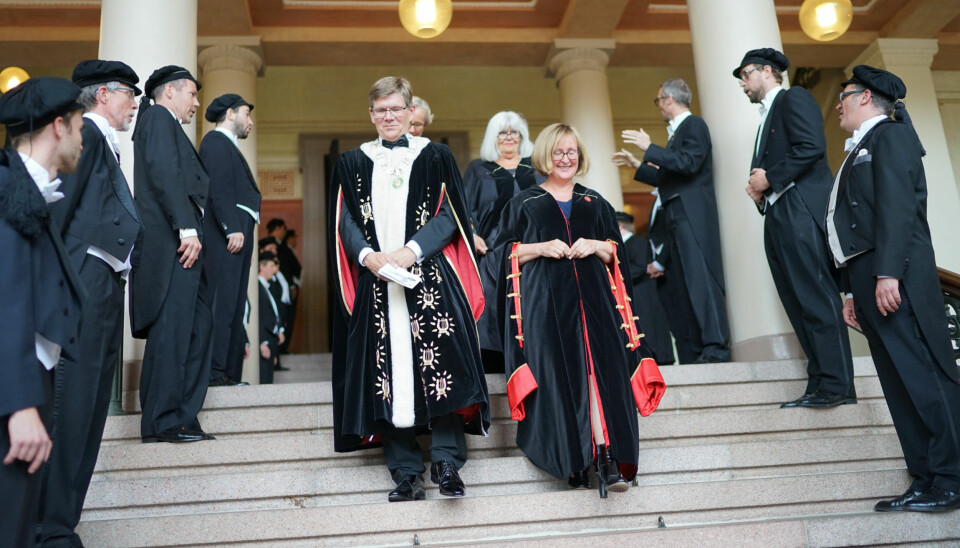 Rektor ved Universitetet i Oslo, Svein Stølen, på vei ut fra seremonien. Foto: Ketil Blom Haugstulen
