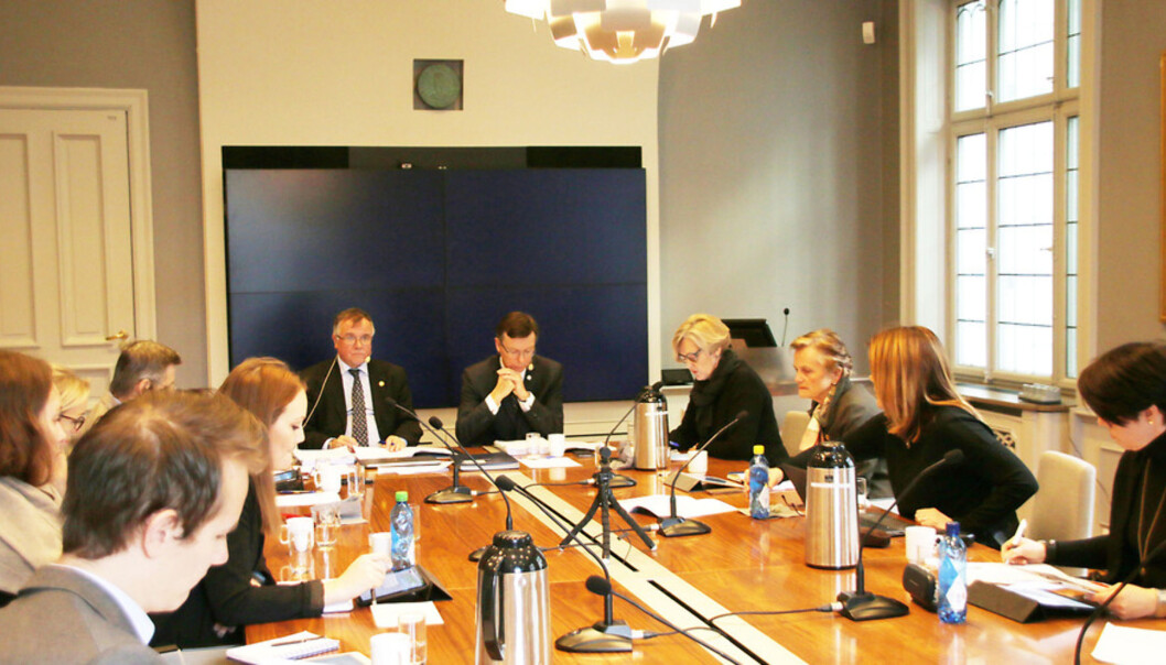 UniversitetsstyremøteUniversitetsstyret Foto: Hilde Kristin Strand UniversitetsstyremøteUniversitetsstyret Foto: Hilde Kristin Strand