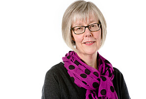 Statssekretær i Helsedepartementet, Anne Grethe Erlandsen (H), minner om at det ikke er regjeringens ansvar å øke startlønnen til sykepleierne. Foto: Regjeringen Statssekretær i Helsedepartementet, Anne Grethe Erlandsen (H), minner om at det ikke er regjeringens ansvar å øke startlønnen til sykepleierne. Foto: Regjeringen