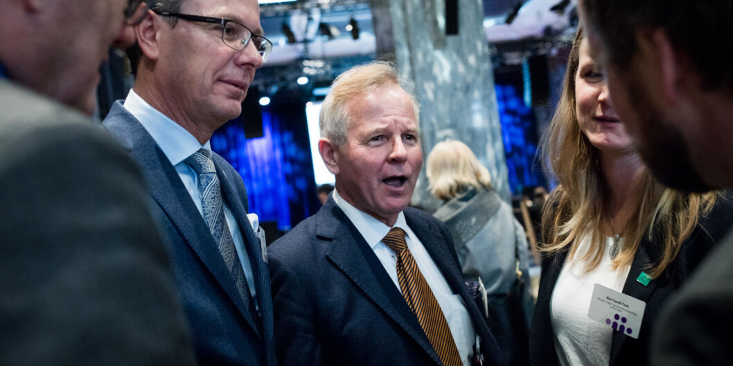 Rektor Ole Petter Ottersen (i midten) ber studentene ved Universitetet i Oslo trå til og stemme ved valget til nytt studentparlament, slik at de kan slå Universitetet i Bergen, der Dag Rune Olsen (t.v.) er rektor. Foto: Skjalg Bøhmer Vold Rektor Ole Petter Ottersen (i midten) ber studentene ved Universitetet i Oslo trå til og stemme ved valget til nytt studentparlament, slik at de kan slå Universitetet i Bergen, der Dag Rune Olsen (t.v.) er rektor. Foto: Skjalg Bøhmer Vold