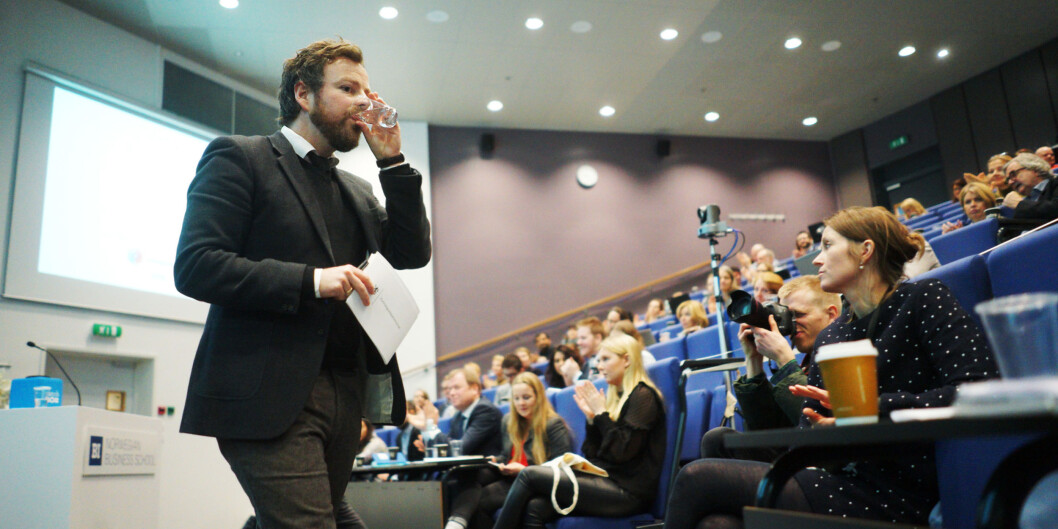 Kunnskapsminister Torbjørn Røe Isaksen på lanseringen av Studiebarometeret 2016. Foto: Ketil Blom Haugstulen Kunnskapsminister Torbjørn Røe Isaksen på lanseringen av Studiebarometeret 2016. Foto: Ketil Blom Haugstulen