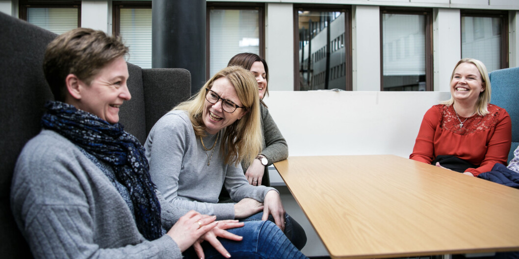 Margret Johannesdottir (t.v.), Ingvild Blinderen Gleditsch, Hege Beate Haugerud og Tone B. Nerbø holder nå på å søke på yrkesfaglærerjobber. De opplever at arbeidsgivere ikke er godt nok kjent med utdanningen deres. Foto: Nicklas Knudsen Foto: Nicklas Knudsen Margret Johannesdottir (t.v.), Ingvild Blinderen Gleditsch, Hege Beate Haugerud og Tone B. Nerbø holder nå på å søke på yrkesfaglærerjobber. De opplever at arbeidsgivere ikke er godt nok kjent med utdanningen deres. Foto: Nicklas Knudsen Foto: Nicklas Knudsen