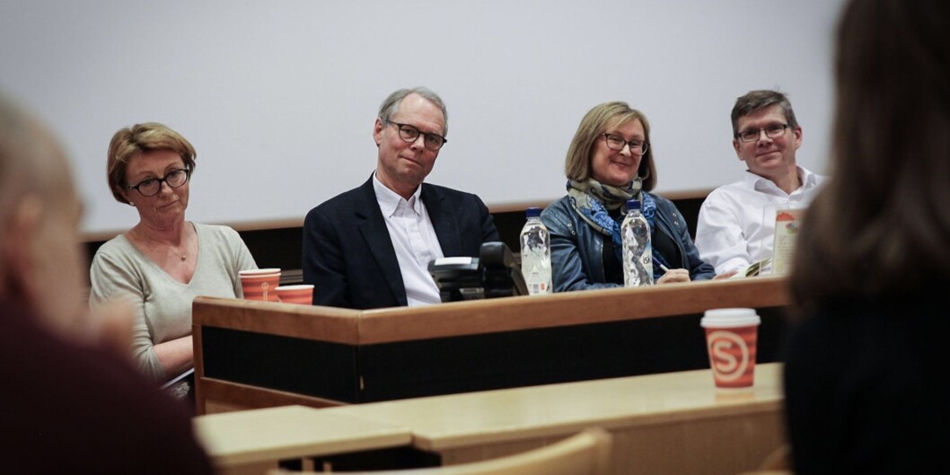 De to rektorteamene som stiller til valg ved Unviersitetet i Oslo møttes til debatt sist uke. F.v. Prorektorkandidat Inger Sandlie, rektorkandidat Hans Petter Graver, prorektorkandidat Gro Bjørnerud Mo, og rektorkandidat Svein Stølen. De to rektorteamene som stiller til valg ved Unviersitetet i Oslo møttes til debatt sist uke. F.v. Prorektorkandidat Inger Sandlie, rektorkandidat Hans Petter Graver, prorektorkandidat Gro Bjørnerud Mo, og rektorkandidat Svein Stølen.