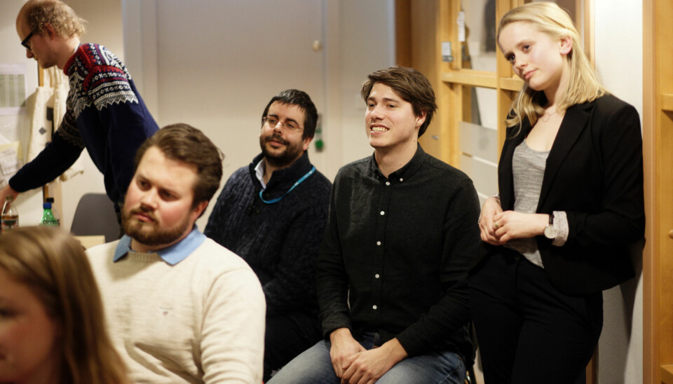 Jonas Strisland, nummer to fra høyre, vil bli Velferds- og likestillingsansvarlig i Norsk Studentorganisasjon. Foto: Ketil Blom Haugstulen