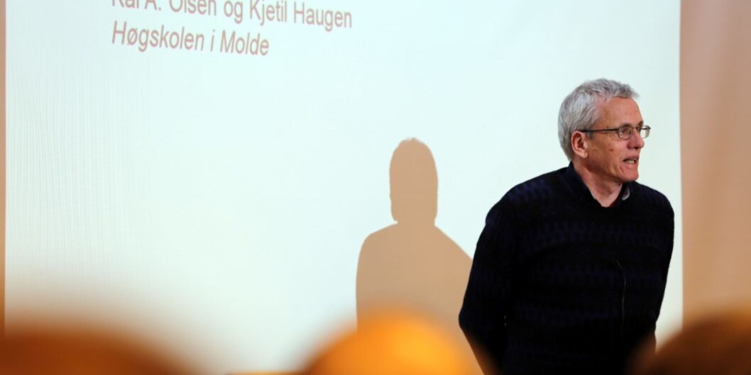 Professor i informatikk ved Høgskolen i Molde, Kai A. Olsen, mener at det er paradoksalt at høgskolen må ha to menn og to kvinner. Foto: Arild Waagbø/Panorama Professor i informatikk ved Høgskolen i Molde, Kai A. Olsen, mener at det er paradoksalt at høgskolen må ha to menn og to kvinner. Foto: Arild Waagbø/Panorama