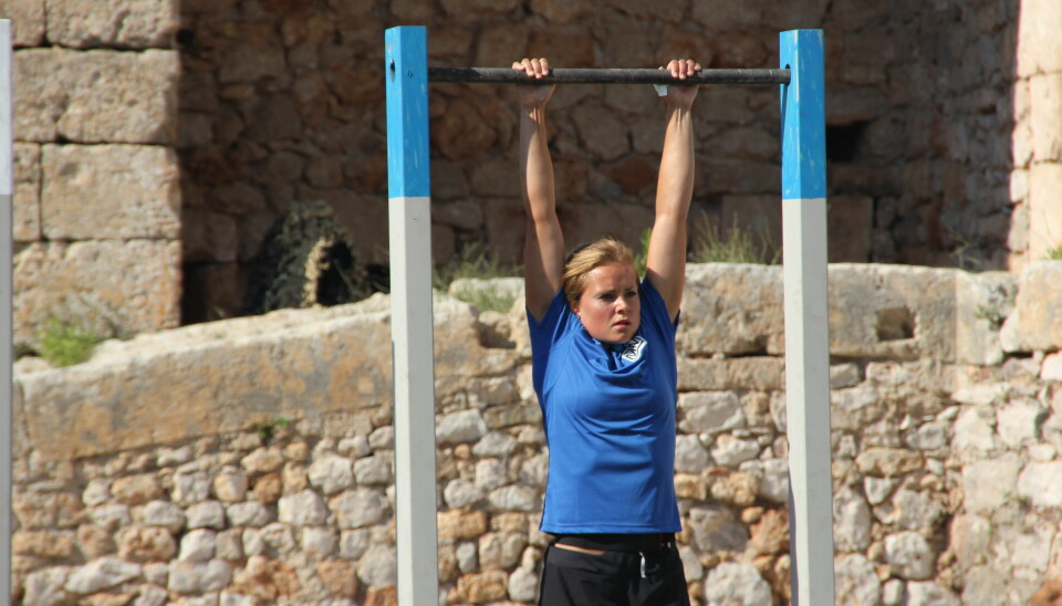 Helene Olafsen under finalen av «Mesternes mester». Olafsen har gjennom sesongen imponert i flere øvelser. Foto: NRK