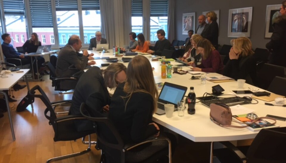 Høgskolens styre og ledergruppe gjør seg klar til to timers strategidiskusjon på Høgskolen i Oslo og Akershus, rett før styremøtet torsdag.
