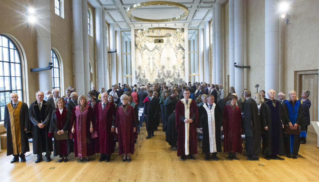 Stadig færre har disputert de siste årene, her fra Universitetet i Bergen høsten 2016. Foto: Thor Brødreskift, UiB Stadig færre har disputert de siste årene, her fra Universitetet i Bergen høsten 2016. Foto: Thor Brødreskift, UiB