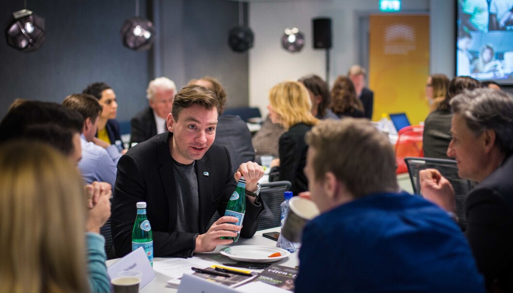 Henrik Asheim er vikar for kunnskapsminister Torbjørn Røe Isaksen, her fra et besøk på Høgskolen i Oslo og Akershus fra en stund tilbake. Henrik Asheim er vikar for kunnskapsminister Torbjørn Røe Isaksen, her fra et besøk på Høgskolen i Oslo og Akershus fra en stund tilbake.