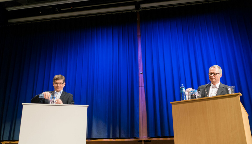 Rektorkandidatene Svein Stølen og Hans Petter Graver på debatten tirsdag 14. februar. Foto: Ketil Blom Haugstulen