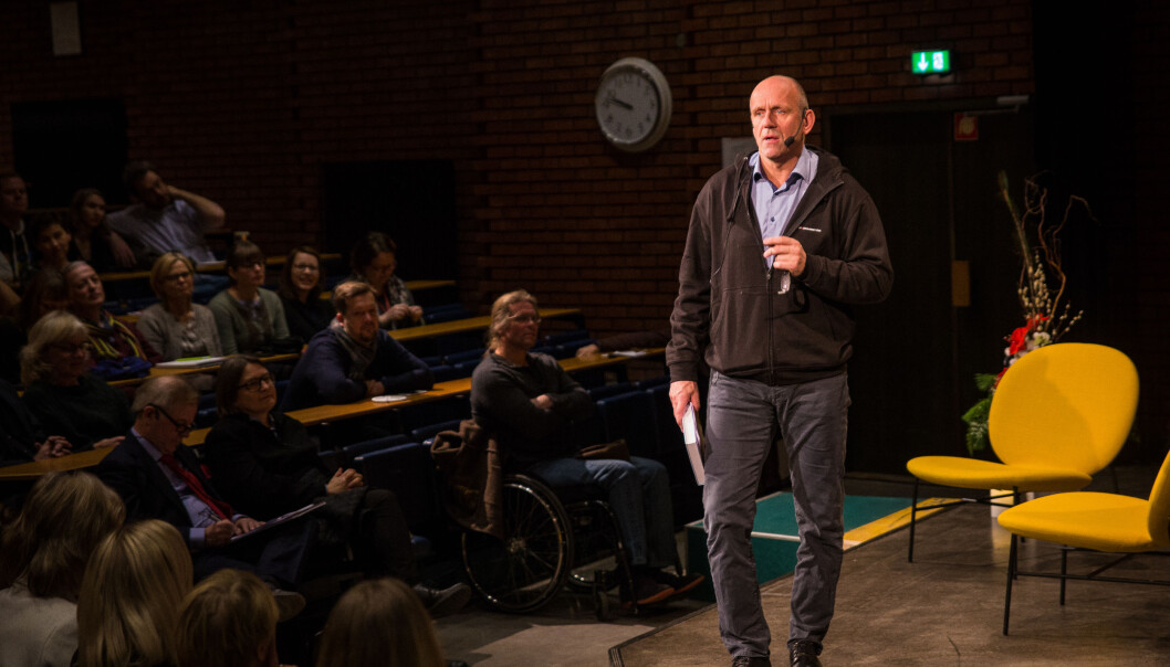 Dekan Morten Dæhlen (bildet) og forskningsdekan Finn-Eirik Johansen Universitetet i Oslo mener at det har vært og er universitetenes oppgave å etablere, utvikle og dyrke toppforskningsmiljøer. Foto: Siri Øverland Eriksen Dekan Morten Dæhlen (bildet) og forskningsdekan Finn-Eirik Johansen Universitetet i Oslo mener at det har vært og er universitetenes oppgave å etablere, utvikle og dyrke toppforskningsmiljøer. Foto: Siri Øverland Eriksen