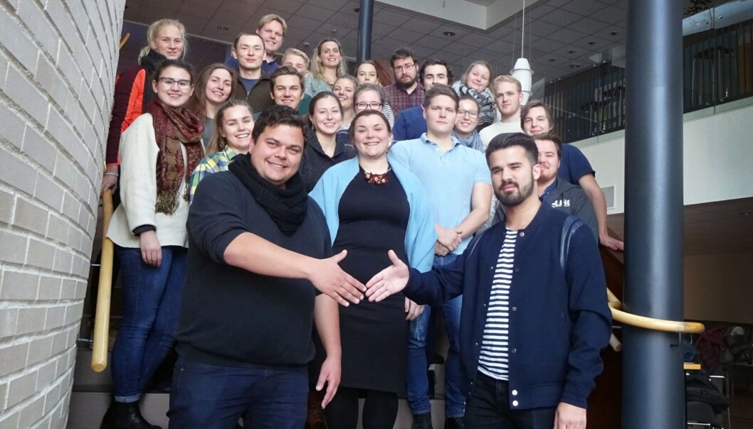 Henrik Wangberg, leder for LiSt, og Oliver Korssjøen, leder for StorHK, sammen med representanter fra demokrati og studentsamfunn under et fusjonsseminar i høst. Henrik Wangberg, leder for LiSt, og Oliver Korssjøen, leder for StorHK, sammen med representanter fra demokrati og studentsamfunn under et fusjonsseminar i høst.