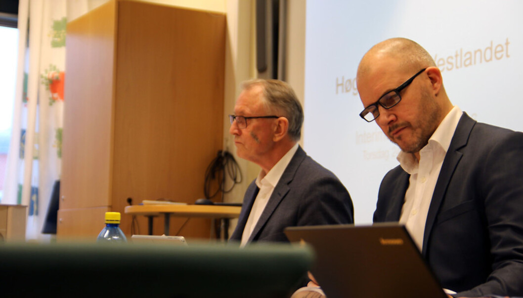 Tage Båtsvik, Arvid Hallèn. Styremøte HVL 24.11.2016. Høgskulen på Vestlandet. Foto: Marthe Njåstad Tage Båtsvik, Arvid Hallèn. Styremøte HVL 24.11.2016. Høgskulen på Vestlandet. Foto: Marthe Njåstad