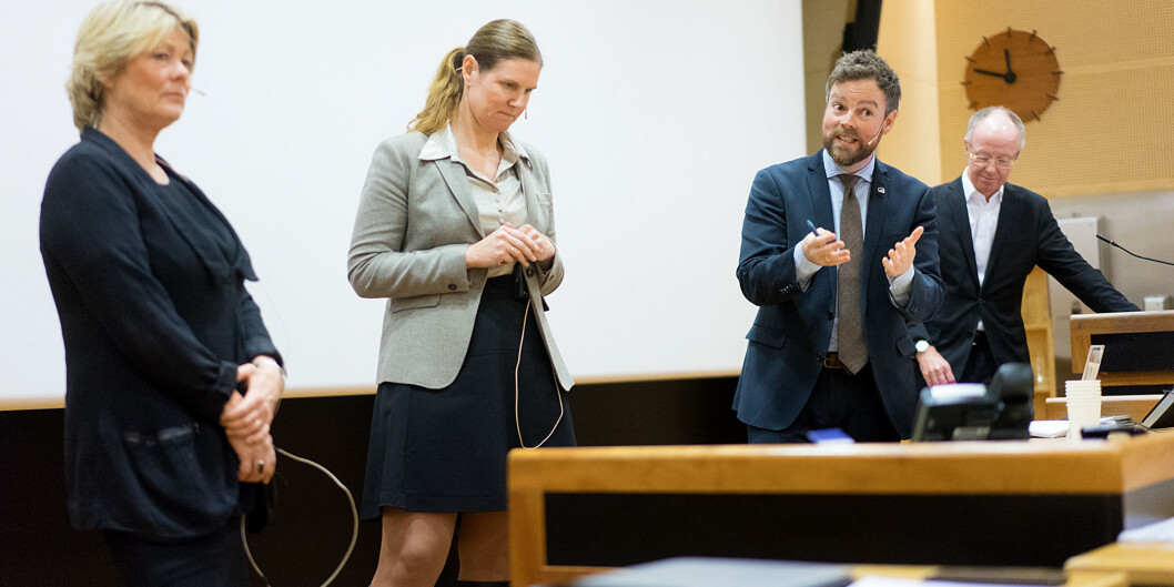 For andre gang på en uke presenterer kunnskapsminister Torbjørn Røe Isaksen gode skoleresultater. Her sammen med forsker Marit Kjærnsli og Hege Nilssen i Utdanningsdirektoratet. Foto: Ketil Blom Haugstulen For andre gang på en uke presenterer kunnskapsminister Torbjørn Røe Isaksen gode skoleresultater. Her sammen med forsker Marit Kjærnsli og Hege Nilssen i Utdanningsdirektoratet. Foto: Ketil Blom Haugstulen