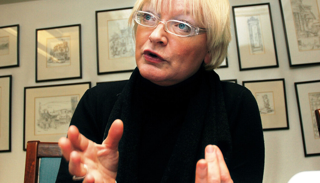 Etter mange timars debatt var det klårt: Berit Rokne vert første rektor for Høgskulen på Vestlandet. Foto: Jan Kåre Wilhelmsen, UiB Foto: studvest Etter mange timars debatt var det klårt: Berit Rokne vert første rektor for Høgskulen på Vestlandet. Foto: Jan Kåre Wilhelmsen, UiB Foto: studvest