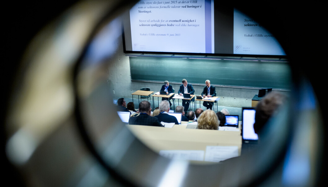 F.v. Nestleiar i Universitets- og høgskolerådet, Liv Reidun Grimstveit, generalsekretær Alf Rasmussen og styreleiar Vidar Haanes leia onsdagens representantskapsmøte i Trondheim. Foto: Henriette Dæhli F.v. Nestleiar i Universitets- og høgskolerådet, Liv Reidun Grimstveit, generalsekretær Alf Rasmussen og styreleiar Vidar Haanes leia onsdagens representantskapsmøte i Trondheim. Foto: Henriette Dæhli