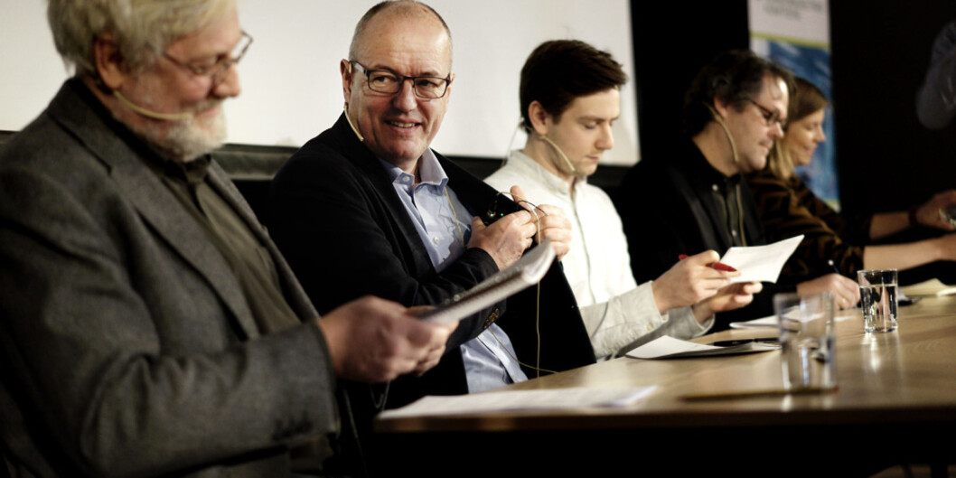 Førsteamanuensis Lars Gule (t.v.) og rektor på <span class="caps">NTNU</span>, Gunnar Bovim (t.h.) i panelet i dbeatt om forskningsetikk og samarbeid med Israel. Foto: Ketil Blom Førsteamanuensis Lars Gule (t.v.) og rektor på <span class="caps">NTNU</span>, Gunnar Bovim (t.h.) i panelet i dbeatt om forskningsetikk og samarbeid med Israel. Foto: Ketil Blom