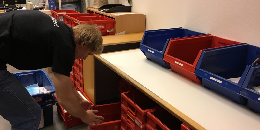 Postrommet ved Høgskolen i Oslo og Akershus er fortsatt i drift. Alt kan ikke sendes digitalt, for eksempel bøker og andre pakker. Foto: Øystein Fimland Postrommet ved Høgskolen i Oslo og Akershus er fortsatt i drift. Alt kan ikke sendes digitalt, for eksempel bøker og andre pakker. Foto: Øystein Fimland