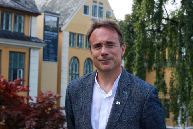Rektor Høgskulen i Volda, Johann Roppen. Rektor Høgskulen i Volda, Johann Roppen.