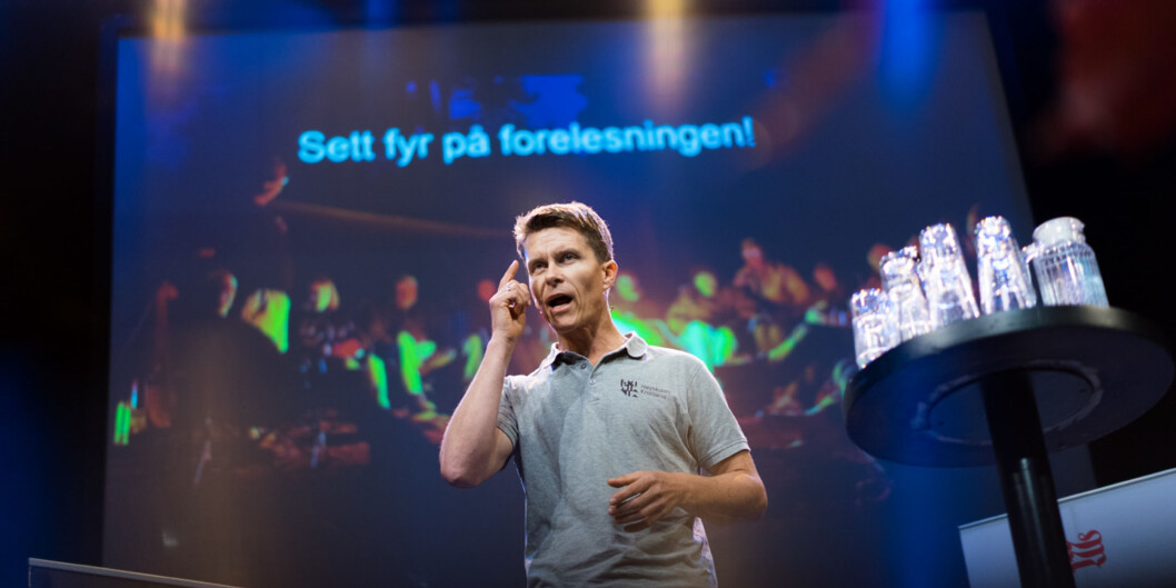 Førstelektor Ole Petter Hjelle ved Høyskolen Kristiania var «kongen» av kåringen som landets beste foreleser i regi av Morgenbladet i 2016. Norske institusjoner vil nå gi lønnsøkning til sine flinkeste undervisere, og blir stimulert til det i kvalitetsmeldingen fra Kunnskapsdepartementet som er debattema på en stor konferanse denne uka. Foto: Ketil Blom Førstelektor Ole Petter Hjelle ved Høyskolen Kristiania var «kongen» av kåringen som landets beste foreleser i regi av Morgenbladet i 2016. Norske institusjoner vil nå gi lønnsøkning til sine flinkeste undervisere, og blir stimulert til det i kvalitetsmeldingen fra Kunnskapsdepartementet som er debattema på en stor konferanse denne uka. Foto: Ketil Blom
