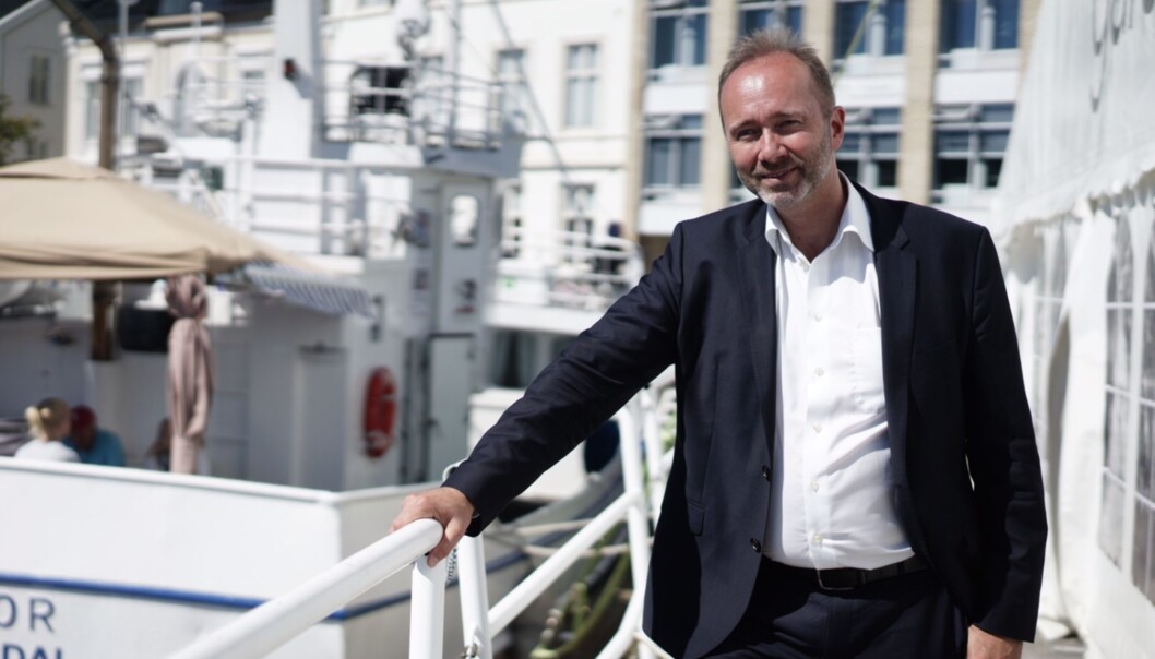 Trond Giske (Ap) støtter Pedagogstudentene når de ønsker seg mentorer for nyutdanna lærere. Et utspill det kanskje er flertall for på Stortinget ble det klart under dagens debatt om lærerrollen i Arendal, selv om kunnskapsminister Torbjørn Røe Isaksen var skeptisk. Foto: Ketil Blom Trond Giske (Ap) støtter Pedagogstudentene når de ønsker seg mentorer for nyutdanna lærere. Et utspill det kanskje er flertall for på Stortinget ble det klart under dagens debatt om lærerrollen i Arendal, selv om kunnskapsminister Torbjørn Røe Isaksen var skeptisk. Foto: Ketil Blom