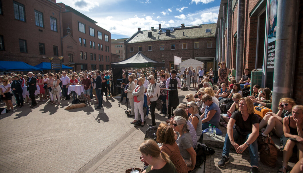 Samling for alle ansatte i anledning nytt studieår på daværende Høgskolen i Oslo og Akershus. foto: Nicklas Knudsen Samling for alle ansatte i anledning nytt studieår på daværende Høgskolen i Oslo og Akershus. foto: Nicklas Knudsen