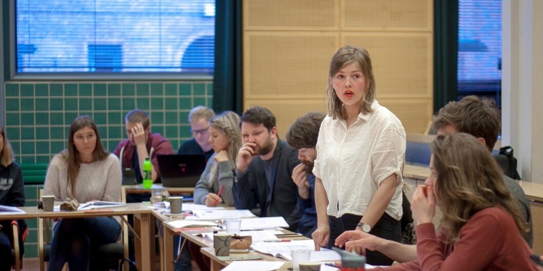 Studentparlamentet og påtroppande leiar, Sunniva Myrene Braaten, diskuterte ruspolicy på tirsdagens møte. Foto: Nicklas Knudsen Studentparlamentet og påtroppande leiar, Sunniva Myrene Braaten, diskuterte ruspolicy på tirsdagens møte. Foto: Nicklas Knudsen