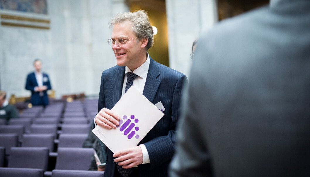 NOKUTS tilsynsdirektør Øystein Lund synes det er bekymringsverdig spesielt at en del nye master og phd-studier har for svake fagmiljøer. NOKUTS tilsynsdirektør Øystein Lund synes det er bekymringsverdig spesielt at en del nye master og phd-studier har for svake fagmiljøer.