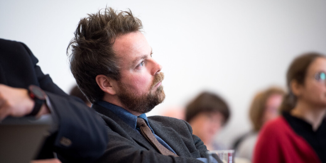 Statsråd Torbjørn Røe Isaksen er misfornøyd med flere ting i høyere utdanning viser han til i ny rapport som kommer i morgen: Bl.a. andelen <span class="caps">EU</span>-midler og lav kvalitet på forskningen. Foto: Skjalg Bøhmer Vold Statsråd Torbjørn Røe Isaksen er misfornøyd med flere ting i høyere utdanning viser han til i ny rapport som kommer i morgen: Bl.a. andelen <span class="caps">EU</span>-midler og lav kvalitet på forskningen. Foto: Skjalg Bøhmer Vold