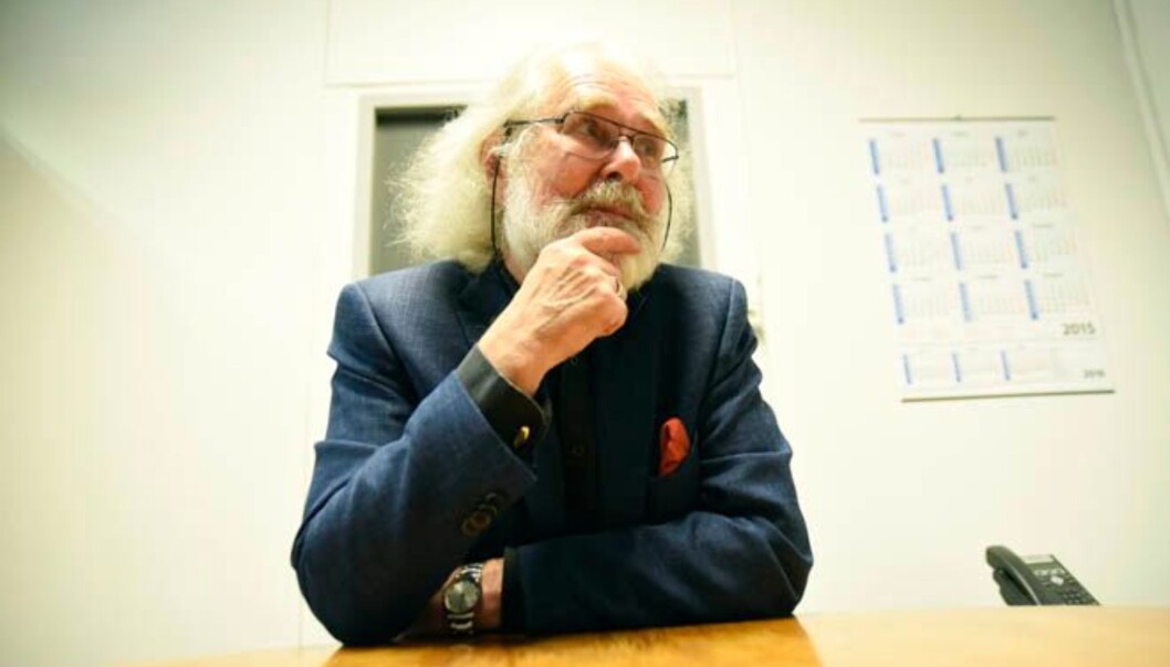 — Jeg vil tro mange miljøer og instituttledere gruer seg for å ansette folk, fordi de kan bli sittende med skjegget i postkassa, sier professor og senterleder Nils Chr. Stenseth. Foto: Ola Sæther — Jeg vil tro mange miljøer og instituttledere gruer seg for å ansette folk, fordi de kan bli sittende med skjegget i postkassa, sier professor og senterleder Nils Chr. Stenseth. Foto: Ola Sæther