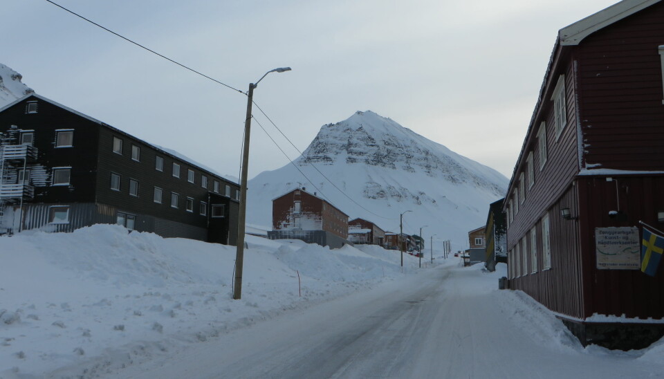 Polarinstituttet på Svalbard har nest flest personer som driver med polarforskning. Illustrasjonbilde.