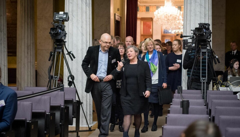 Rektor Ole Gunnar Søgnen (61) og rektor Liv-Reidun Grimstvedt (55) ønsker begge å bli rektorer ved den nye Høgskulen på Vestlandet. Foto: Skjalg Bøhmer Vold