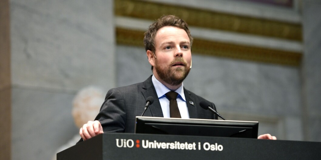 Kunnskapsminister Torbjørn Røe Isaksen har kommet med kriterier for hva som skal til for å få noen av pengene som er satt av til tiltak for å bedre studentenes psykiske helse. Foto: Skjalg Bøhmer Vold Kunnskapsminister Torbjørn Røe Isaksen har kommet med kriterier for hva som skal til for å få noen av pengene som er satt av til tiltak for å bedre studentenes psykiske helse. Foto: Skjalg Bøhmer Vold