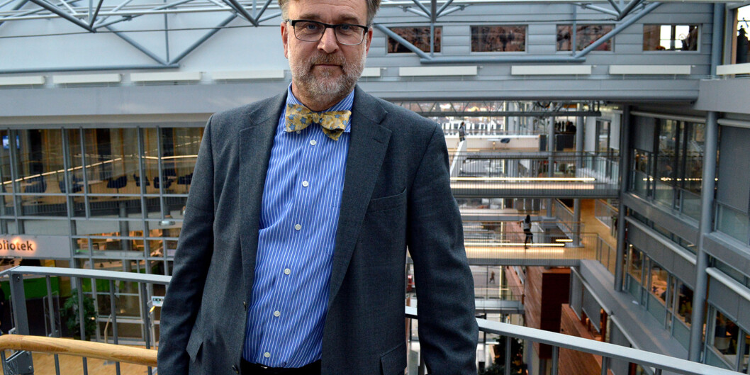 Førsteamanuensis Espen Andersen på <span class="caps">BI</span> mener at den omfattende rapporteringen som foregår på universiteter og høgskoler kan virke mot sin hensikt og gå utover studiekvaliteten. Førsteamanuensis Espen Andersen på <span class="caps">BI</span> mener at den omfattende rapporteringen som foregår på universiteter og høgskoler kan virke mot sin hensikt og gå utover studiekvaliteten.