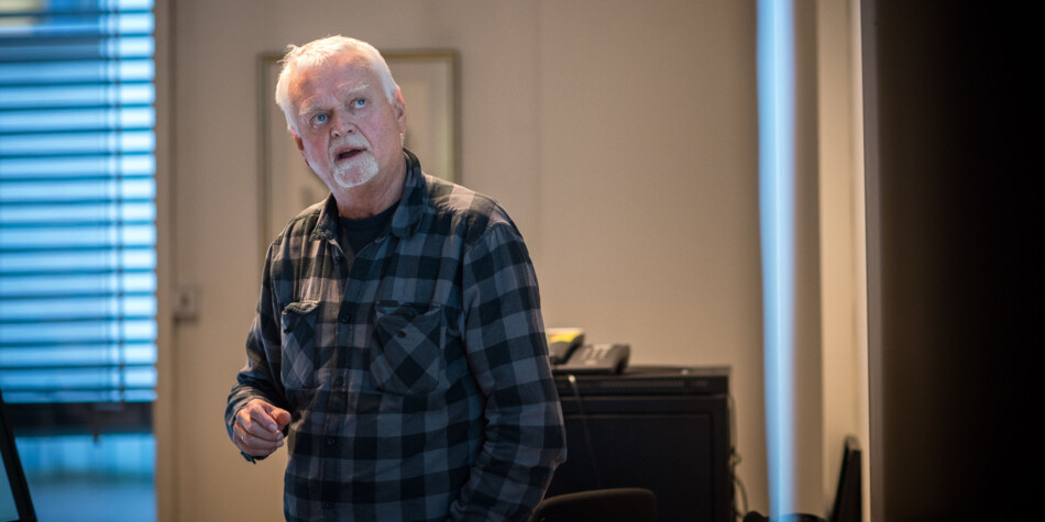 Edvard Vogt er død og kan ikke forsvare seg, men gjøres her indirekte medskyldig. Hvordan forfatterne og forlag kan stå for et slikt etisk valg er for meg vanskelig å forstå, skriver Rune Ottosen. Foto: Skjalg Bøhmer Vold Edvard Vogt er død og kan ikke forsvare seg, men gjøres her indirekte medskyldig. Hvordan forfatterne og forlag kan stå for et slikt etisk valg er for meg vanskelig å forstå, skriver Rune Ottosen. Foto: Skjalg Bøhmer Vold