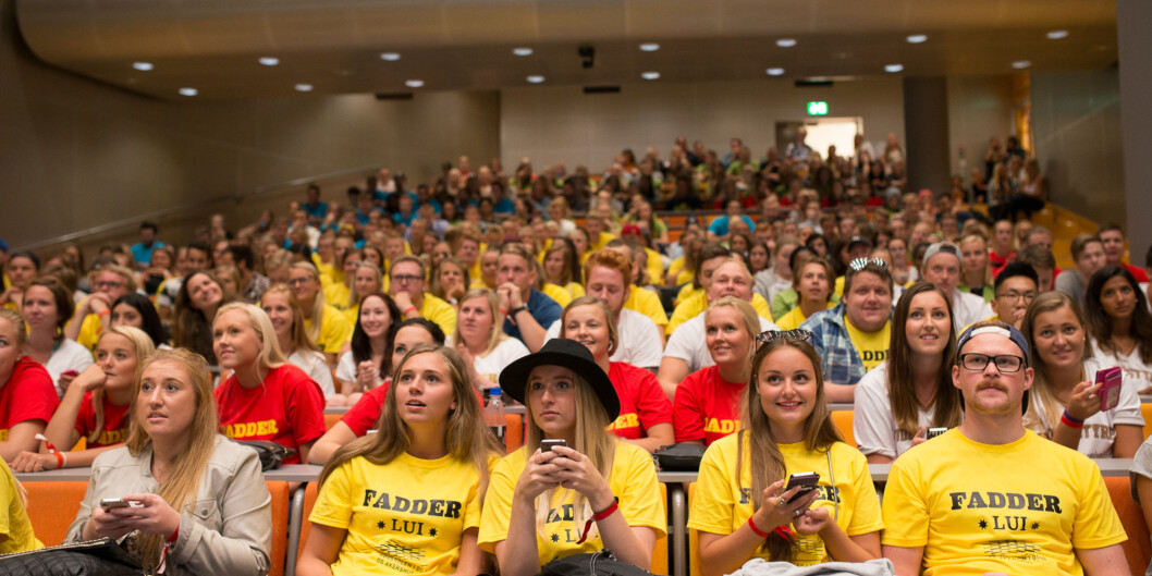 Illustrasjonsbilde av studenter fra fadder-kick off på Høgskolen i Oslo og Akershus i 2015. Foto: Skjalg Bøhmer Vold Illustrasjonsbilde av studenter fra fadder-kick off på Høgskolen i Oslo og Akershus i 2015. Foto: Skjalg Bøhmer Vold