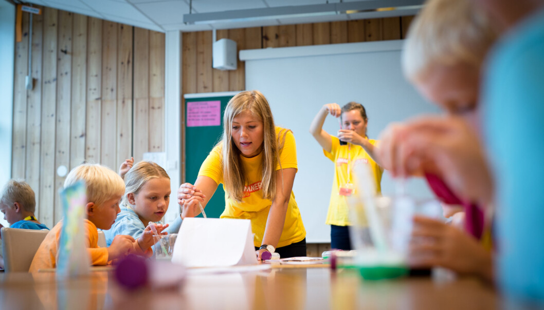 Flere lærere vurdere allerede etter mindre enn to år som lærer å finne seg et annet yrke eller skaffe seg en annen utdanning. Foto: Skjalg Bøhmer Vold Flere lærere vurdere allerede etter mindre enn to år som lærer å finne seg et annet yrke eller skaffe seg en annen utdanning. Foto: Skjalg Bøhmer Vold