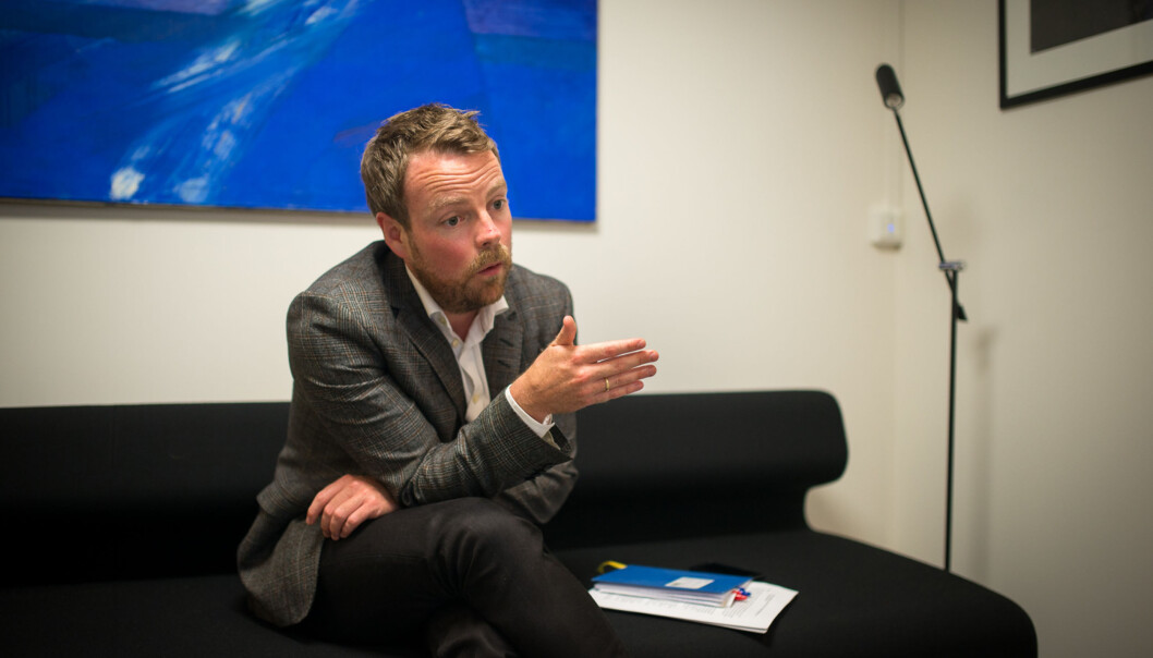 —Jeg har som politiker sagt at jeg er dypt uenig med Aksel Braanen Sterris resonnement, men det er en vesensforskjell på å være uenig i et standpunkt og det prinsipielle spørsmålet om akademisk frihet og ytringsfrihet mer generelt, sier Torbjørn Røe Isaksen. Foto: Skjalg Bøhmer Vold —Jeg har som politiker sagt at jeg er dypt uenig med Aksel Braanen Sterris resonnement, men det er en vesensforskjell på å være uenig i et standpunkt og det prinsipielle spørsmålet om akademisk frihet og ytringsfrihet mer generelt, sier Torbjørn Røe Isaksen. Foto: Skjalg Bøhmer Vold