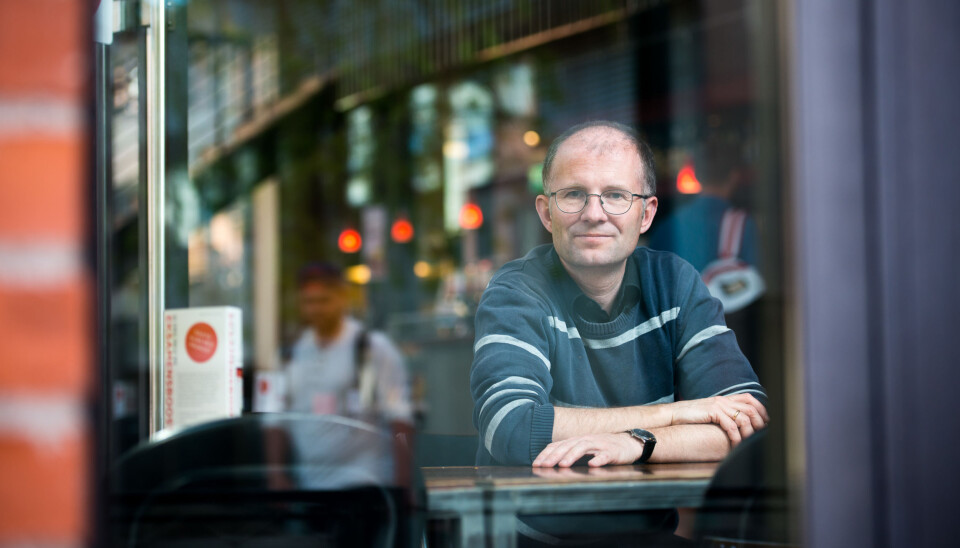 Hvis det skal være meningsfullt å utdanne lærere og sosialarbeidere ved universitetene må vi formidle akademiske holdninger og tenkemåter gjennom disse studiene, sier Fredrik Thue, som inviterer til seminar på torsdag. Foto: Skjalg Bøhmer Vold Hvis det skal være meningsfullt å utdanne lærere og sosialarbeidere ved universitetene må vi formidle akademiske holdninger og tenkemåter gjennom disse studiene, sier Fredrik Thue, som inviterer til seminar på torsdag. Foto: Skjalg Bøhmer Vold